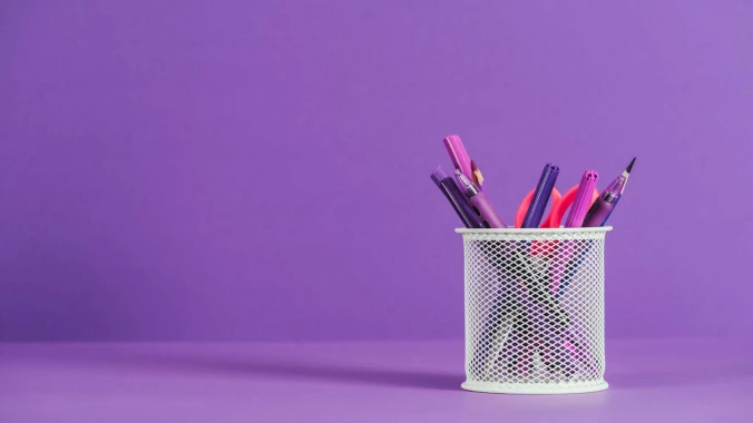 A gravírozott és nyomtatott tollak összehasonlítása - melyiket válassza vállalkozása számára?