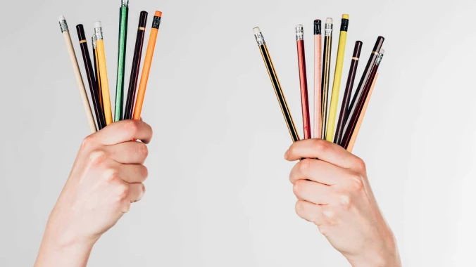 Logóval és gravírozással ellátott ceruzák, mint elegáns promóciós eszköz