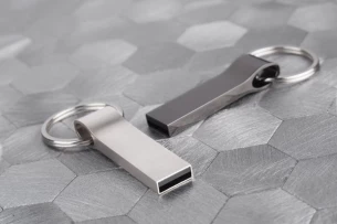 USB memóriakártya PALERMO 16 GB - Ezüst