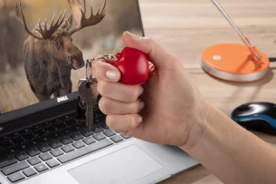 LOVE anti-stressz kulcstartó - Piros