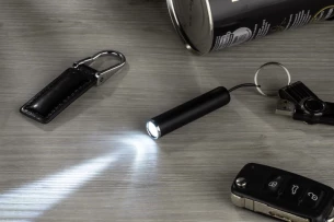 IGNI zseblámpa - Fekete